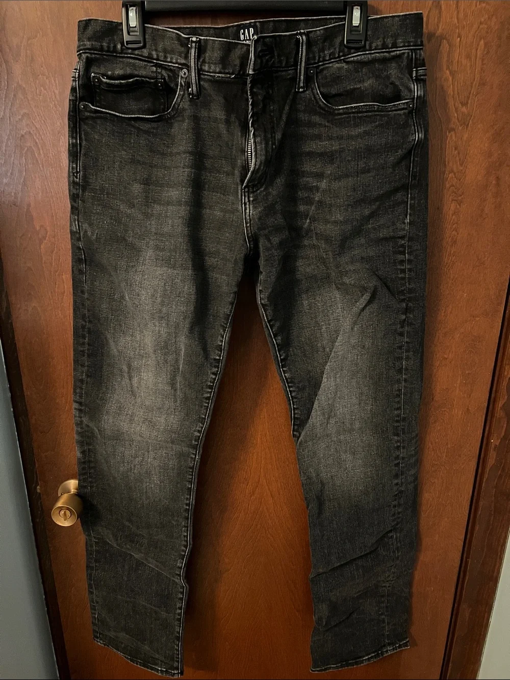 GAP Men's Slim Faded Black Jeans 34x34